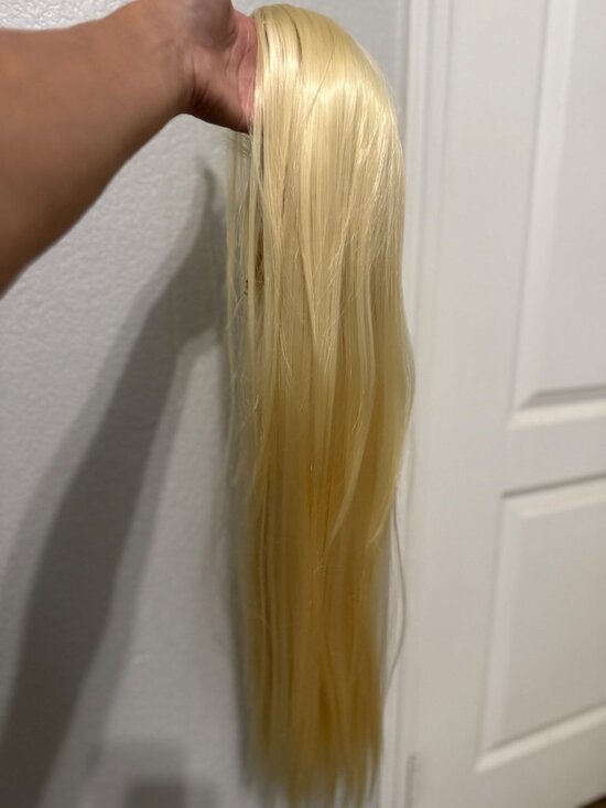 NEW 32 inch  blonde glueless wig - Picture 3 of 7